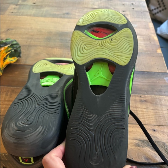 Jason Tatum Nike basketball shoes - Picture 6 of 7